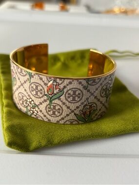New Tory Burch Gold-Tone Enamel Floral Cuff Bracelet - Green/Beige